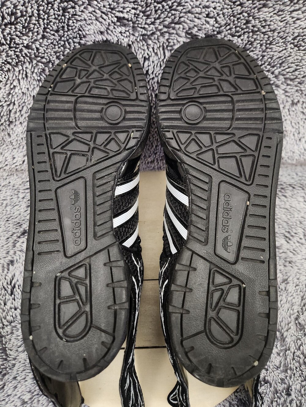 Adidas JS Wings 2.0 Jeremy Scott Mesh Black Mens Size 9 - Picture 8 of 9